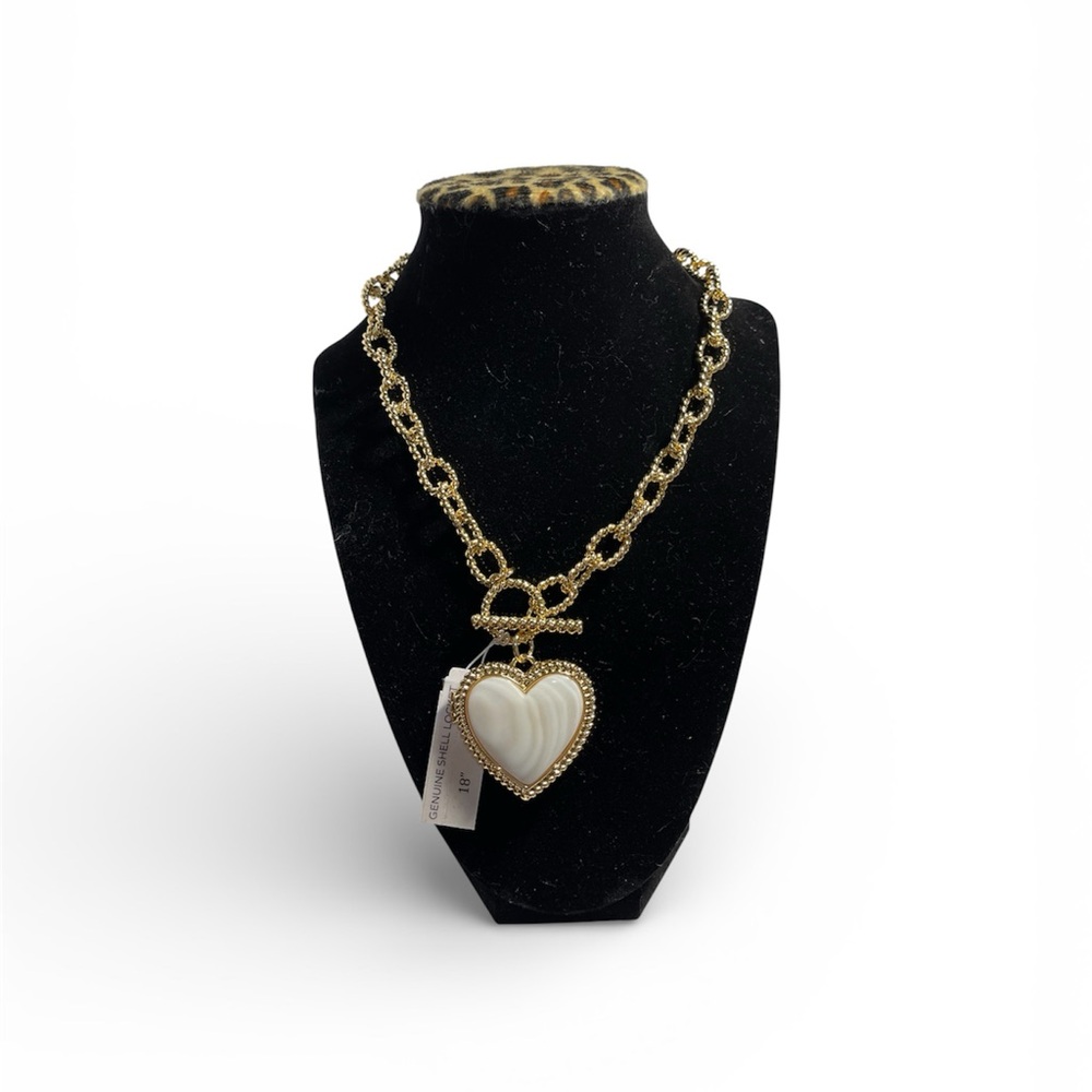 True To Form Shell Locket Heart Pendant with Toggle - NWT ***